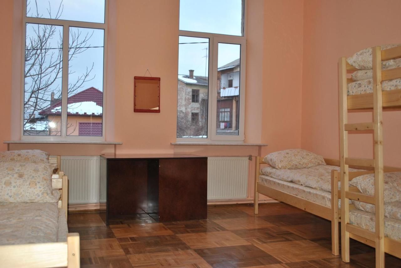 Хостелы Hostel U Pottera Черновцы-47